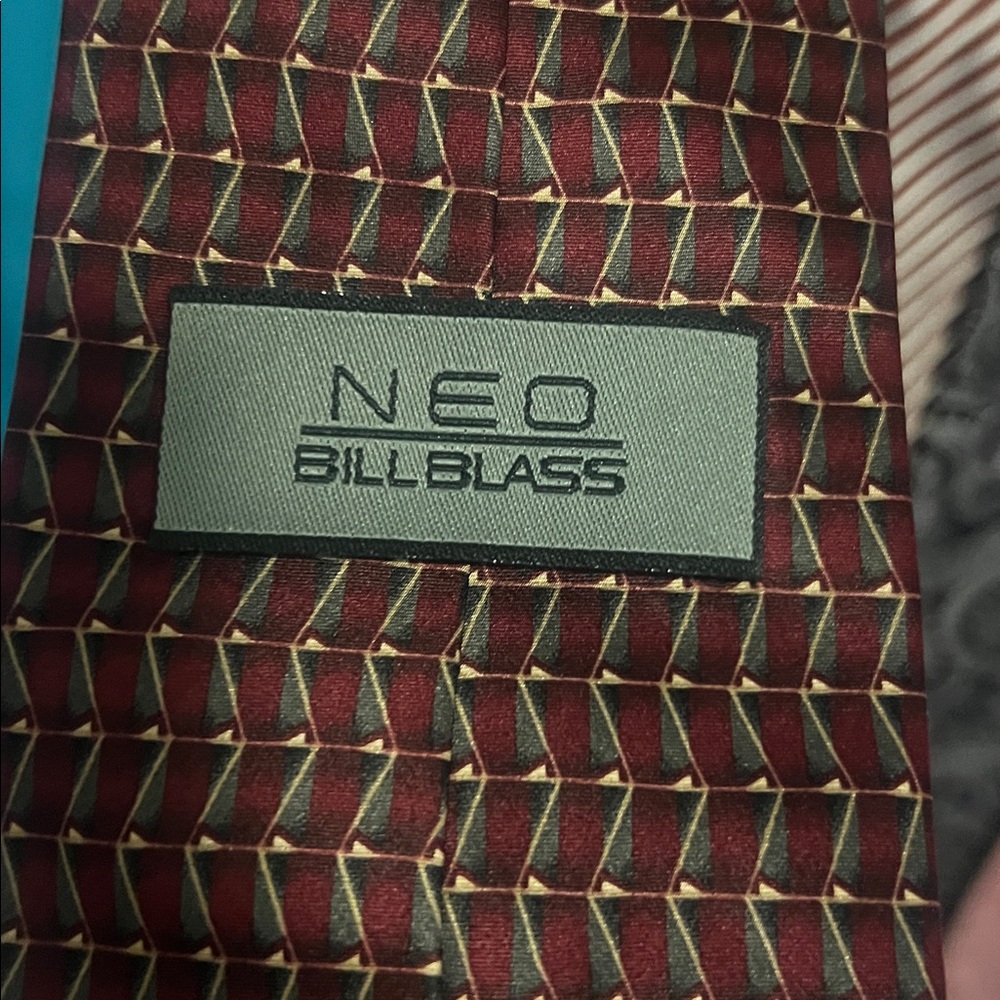 Calvin Klein & Brand Name Men's Tie Collection Teal, Burgundy, Pink, Black, Etc. - Picture 4 of 9